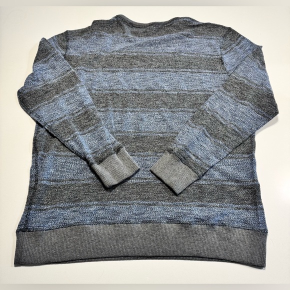 Faherty Men’s Sweater Size XLG Blue/Gray Stripe - Picture 2 of 6